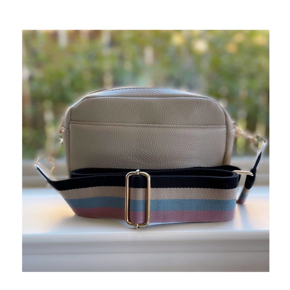 Handbags - Chic Vegan Leather Crossbody Camera Bag